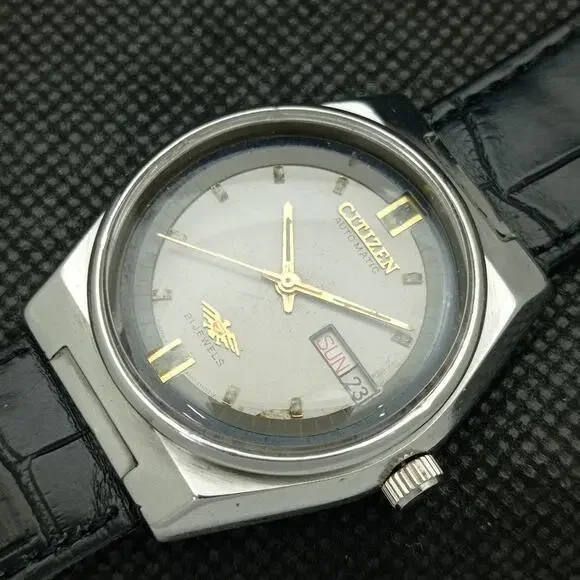 Vintage 1970 Citizen Automatic Mens Silver Watch W/daydate & Gold accents